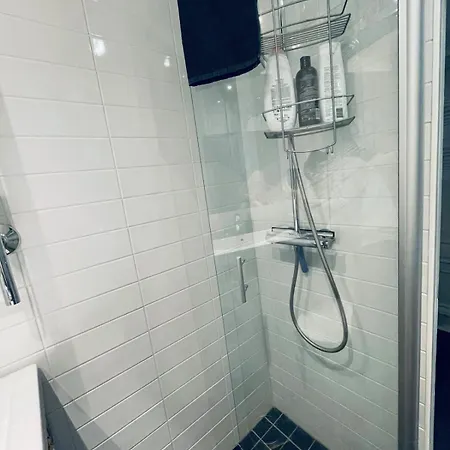 Cozy In The Location At Center