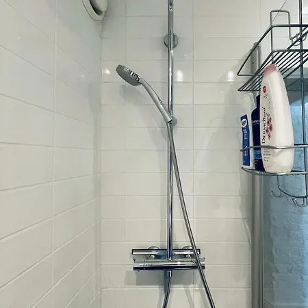 Cozy In The Location At Center *