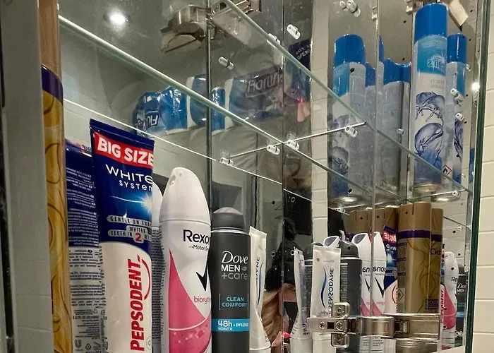 Cozy In The Location At Center דירה *