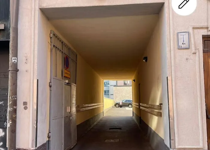 Cozy In The Location At Center דירה *