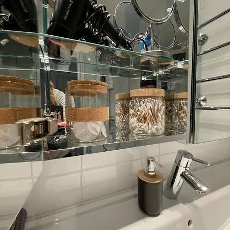 Cozy In The Location At Center Daire