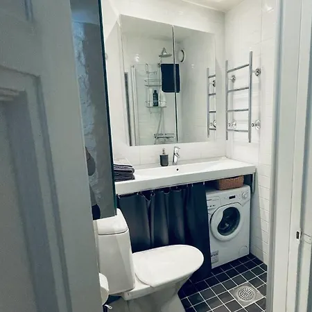 Cozy In The Location At Center